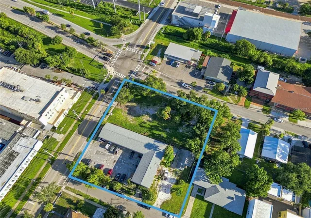 Photo 1 of Multi family home for sale at 900 N Orange Ave, Sarasota, FL 34236 | MLS# A4707968 | Listing updated on 2026-10-08