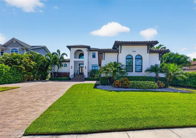 Photo 2 of Mansion for sale at 1341 Monterey Blvd Ne, Saint Petersburg, FL 33704 | MLS# TB8553580 | Listing updated on 2026-10-22