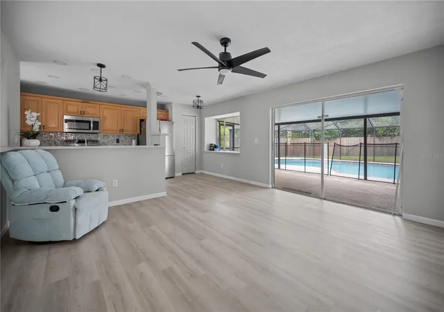 Photo 3 of Single family home for sale at 2041 Shadow Pine Dr, Brandon, FL 33511 | MLS# TB8553581 | Listing updated on 2026-10-20