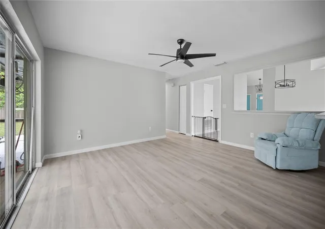 Photo 4 of Single family home for sale at 2041 Shadow Pine Dr, Brandon, FL 33511 | MLS# TB8553581 | Listing updated on 2026-10-20