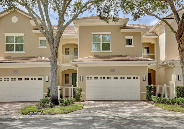 Photo 1 of Townhouse for sale at 1724 Piedmont Pl, Lake Mary, FL 32746 | MLS# O6446166 | Listing updated on 2026-10-03