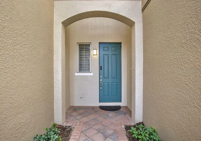 Photo 2 of Townhouse for sale at 1724 Piedmont Pl, Lake Mary, FL 32746 | MLS# O6446166 | Listing updated on 2026-10-03