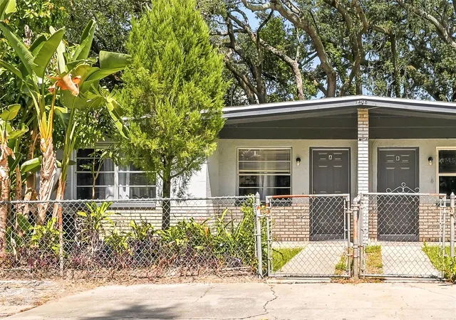 Listing Photo 5 - Condo for sale in building located at 1408 E 140th Ave, TAMPA, FL 33613