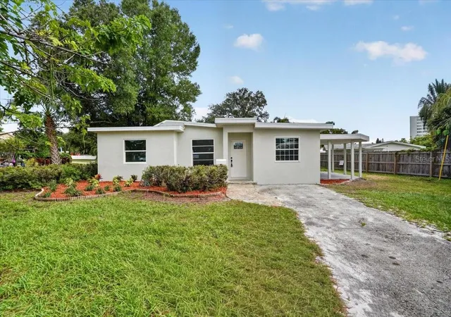 Photo 1 of Single family home for sale at 6790 Date Palm Ave S, Saint Petersburg, FL 33707 | MLS# TB8553601 | Listing updated on 2026-10-01