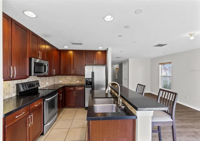 Photo 3 of Townhouse for sale at 4231 Trident Point, Oviedo, FL 32765 | MLS# O6446176 | Listing updated on 2026-10-07