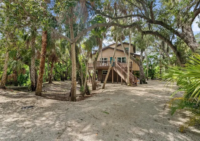 Photo 1 of Single family home for sale at 3376 S Seclusion Dr, Sarasota, FL 34239 | MLS# A4707976 | Listing updated on 2026-10-30