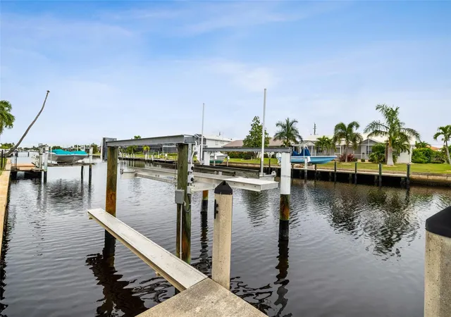Photo 3 of Single family home for sale at 918 Cimarron Dr, Punta Gorda, FL 33950 | MLS# A4707977 | Listing updated on 2026-10-04