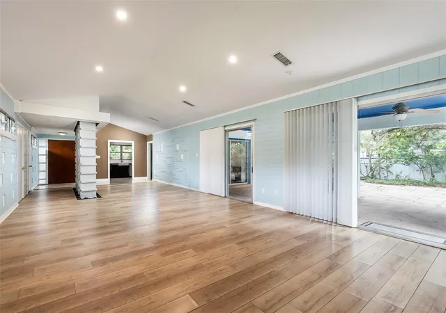 Photo 4 of Single family home for sale at 3220 Tradewinds Trl, Orlando, FL 32805 | MLS# O6446180 | Listing updated on 2026-10-05