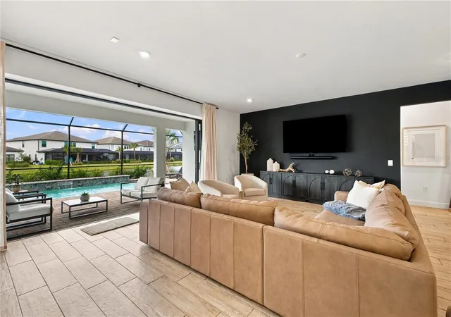 Photo 4 of Single family home for sale at 5839 Silverside Pine Ct, Bradenton, FL 34211 | MLS# A4707978 | Listing updated on 2026-10-01