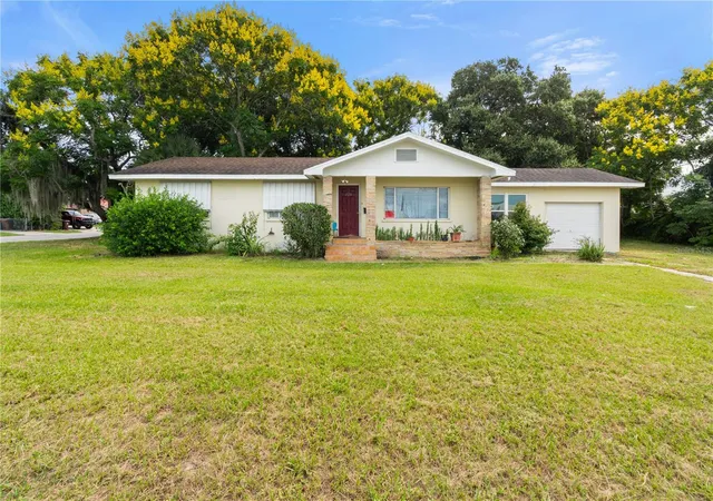 Single family home for sale at 725 4th Street S, LAKE WALES, FL 33853 | MLS# K4903828
