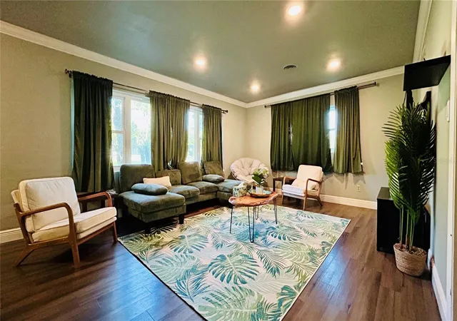 Photo 4 of Single family home for sale at 302 Forest Ave, Altamonte Springs, FL 32701 | MLS# A4707980 | Listing updated on 2026-10-01