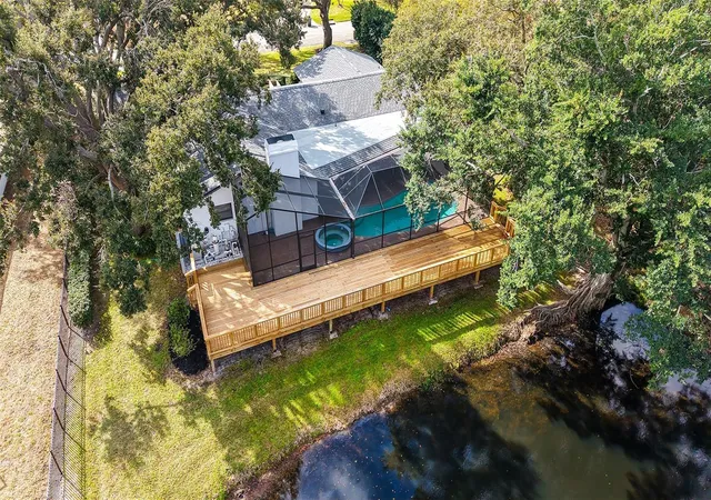 Photo 3 of Single family home for sale at 5331 Dominica Cir, Sarasota, FL 34233 | MLS# A4707981 | Listing updated on 2026-10-03