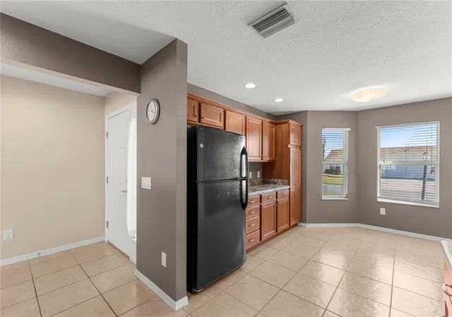 Photo 4 of Single family home for sale at 12166 NE 51st Circle, Oxford, FL 34484 | MLS# OM733171 | Listing updated on 2026-10-03
