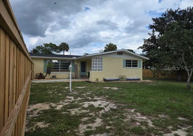 Photo 4 of Single family home for sale at 7507 W 7 Rivers Dr, Crystal River, FL 34429 | MLS# CC858302 | Listing updated on 2026-10-09