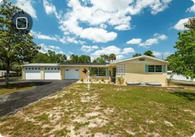 Single family home for sale at 7507 W 7 Rivers Dr, Crystal River, FL 34429 | MLS# CC858302