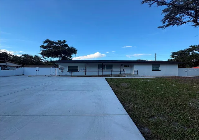 Single family home for sale at 122 E 130th Avenue, TAMPA, FL 33612 | MLS# TB8553636