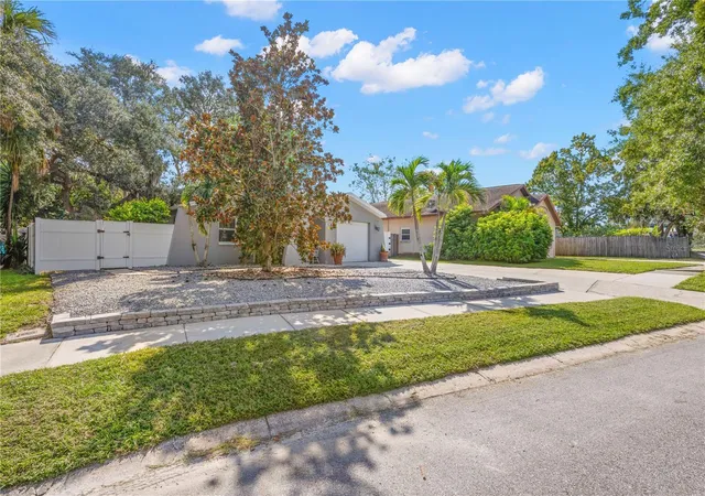 Photo 2 of Single family home for sale at 630 6th Avenue N, Safety Harbor, FL 34695 | MLS# TB8553638 | Listing updated on 2026-10-01