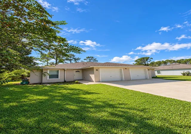 Photo 1 of House for sale at 6 Pleasant Ln, Palm Coast, FL 32164 | MLS# FC321806 | Listing updated on 2026-10-02