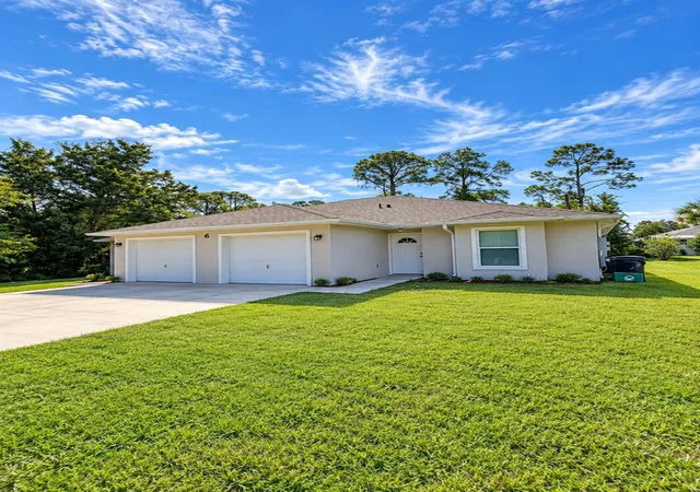 Photo 2 of House for sale at 6 Pleasant Ln, Palm Coast, FL 32164 | MLS# FC321806 | Listing updated on 2026-10-02
