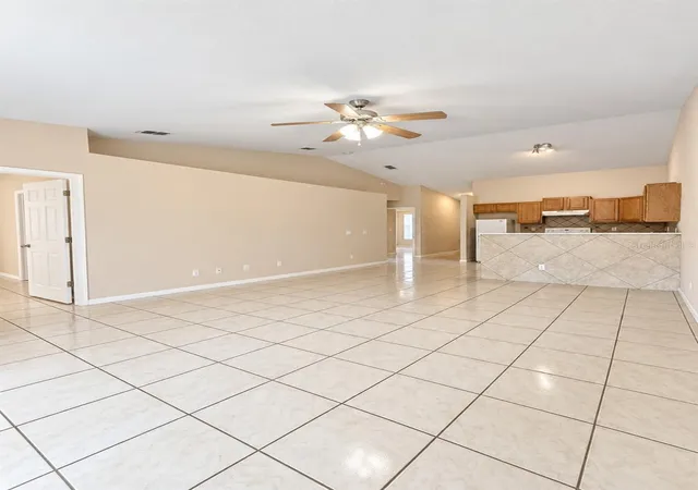 Photo 4 of House for sale at 6 Pleasant Ln, Palm Coast, FL 32164 | MLS# FC321806 | Listing updated on 2026-10-02