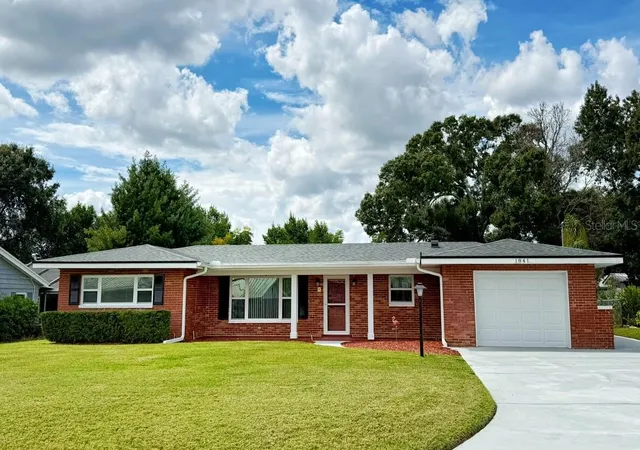 Photo 3 of Single family home for sale at 1841 5th Street Se, Winter Haven, FL 33880 | MLS# O6446208 | Listing updated on 2026-10-06