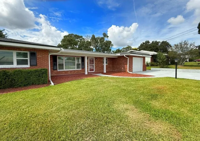 Photo 3 of Single family home for sale at 1841 5th Street SE, Winter Haven, FL 33880 | MLS# O6446208 | Listing updated on 2026-10-06