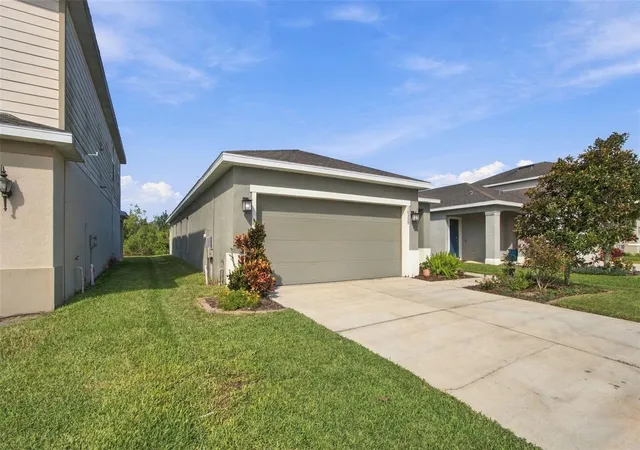 Photo 2 of Single family home for sale at 10359 Hawks Landing Dr, Land O Lakes, FL 34638 | MLS# TB8553646 | Listing updated on 2026-10-22