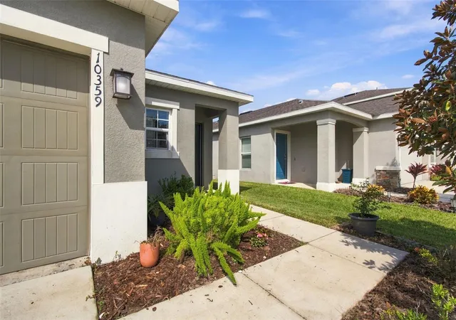 Photo 3 of Single family home for sale at 10359 Hawks Landing Dr, Land O Lakes, FL 34638 | MLS# TB8553646 | Listing updated on 2026-10-22