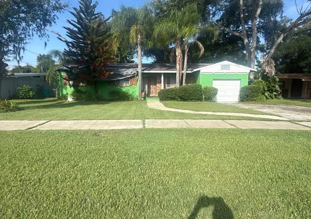 Photo 1 of Sale Pending at 606 Ventura Ave, Orlando, FL 32805 | MLS# A4707988 | Listing updated on 2026-10-02