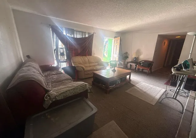Photo 4 of Sale Pending at 606 Ventura Ave, Orlando, FL 32805 | MLS# A4707988 | Listing updated on 2026-10-02