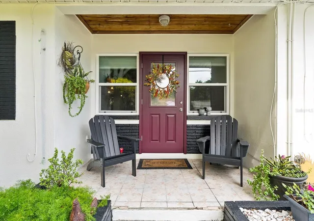Photo 2 of Single family home for sale at 400 Corona Ave N, Clearwater, FL 33765 | MLS# TB8553650 | Listing updated on 2026-10-08