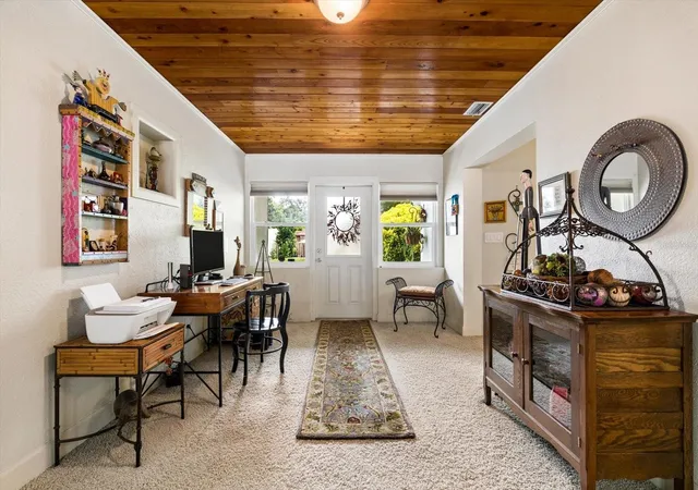 Photo 3 of Single family home for sale at 400 Corona Ave N, Clearwater, FL 33765 | MLS# TB8553650 | Listing updated on 2026-10-08