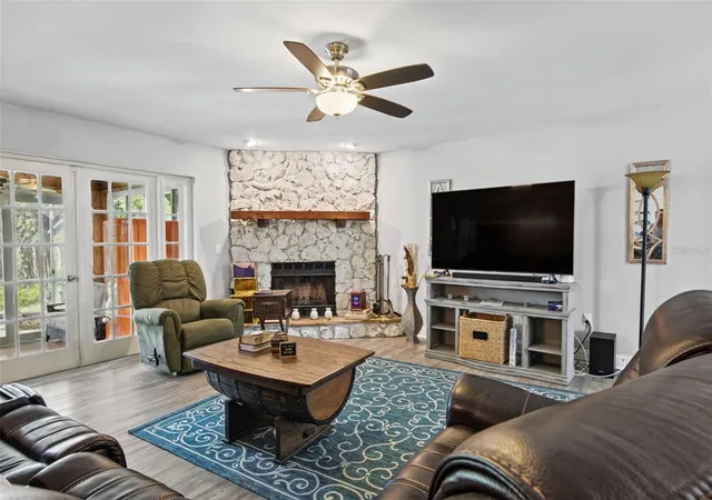 Photo 3 of Single family home for sale at 1442 Coluso Dr, Winter Garden, FL 34787 | MLS# V4951594 | Listing updated on 2026-10-17