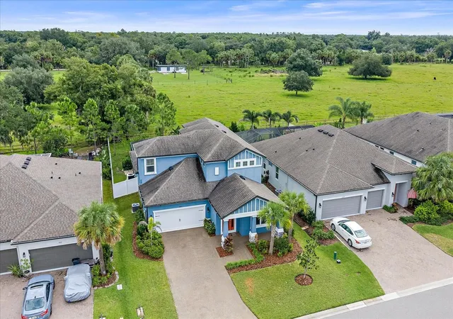Photo 1 of Single family home for sale at 1033 Whimbrel Run, Bradenton, FL 34212 | MLS# A4707992 | Listing updated on 2026-10-05