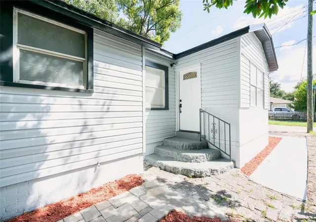 Photo 4 of Single family home for sale at 8202 N Alaska St, Tampa, FL 33604 | MLS# TB8553673 | Listing updated on 2026-10-02