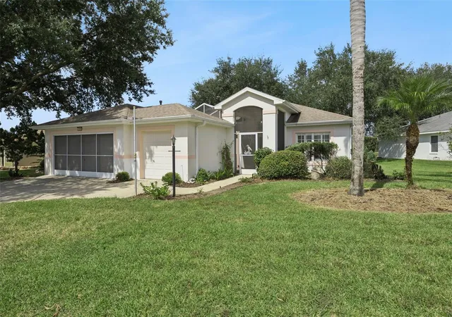 Photo 3 of Single family home for sale at 4636 Glen Coe St, Leesburg, FL 34748 | MLS# G5118467 | Listing updated on 2026-10-06