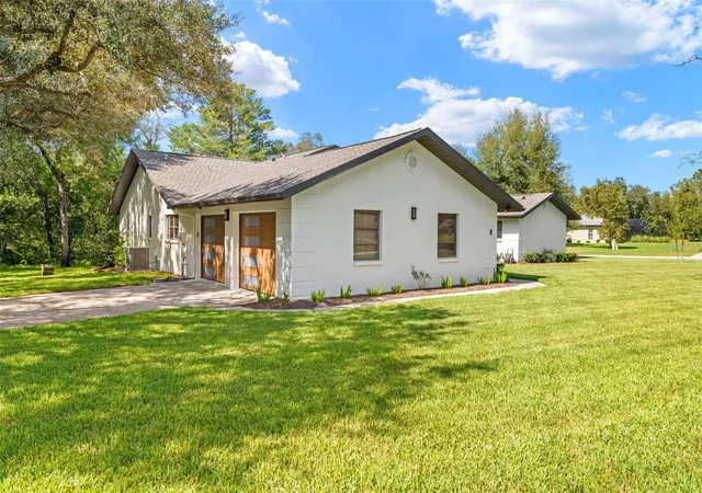Photo 4 of Single family home for sale at 2 Gerbera Ct, Homosassa, FL 34446 | MLS# W7889964 | Listing updated on 2026-10-20