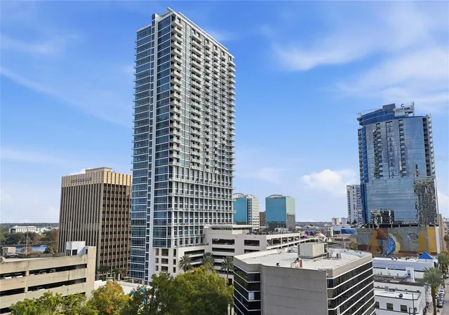 Photo 3 of Condo for sale at 150 E Robinson St #2002, Orlando, FL 32801 | MLS# O6446229 | Listing updated on 2026-10-08