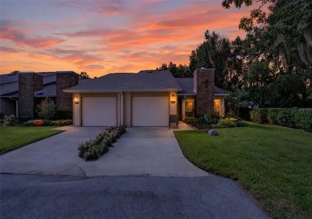 Photo 2 of Townhouse for sale at 2331 Se 19th Circle, Ocala, FL 34471 | MLS# OM733185 | Listing updated on 2026-10-06