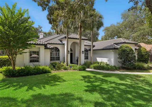 Photo 2 of Single family home for sale at 704 Ironwood Ct, Winter Springs, FL 32708 | MLS# O6446231 | Listing updated on 2026-10-04