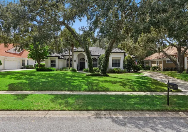 Photo 3 of Single family home for sale at 704 Ironwood Ct, Winter Springs, FL 32708 | MLS# O6446231 | Listing updated on 2026-10-04