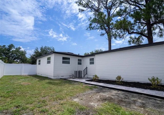 Photo 4 of Sale Pending at 326 41st Avenue N, Saint Petersburg, FL 33703 | MLS# TB8553694 | Listing updated on 2026-10-09