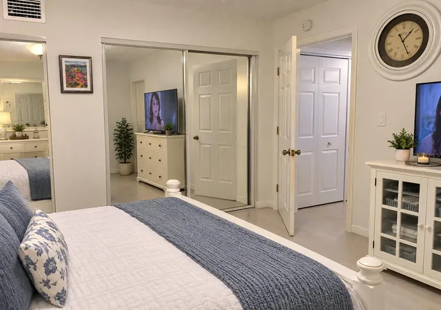 Photo 4 of Condo for sale at 2415 NE 7th Street #5, Ocala, FL 34470 | MLS# TB8553703 | Listing updated on 2026-10-02