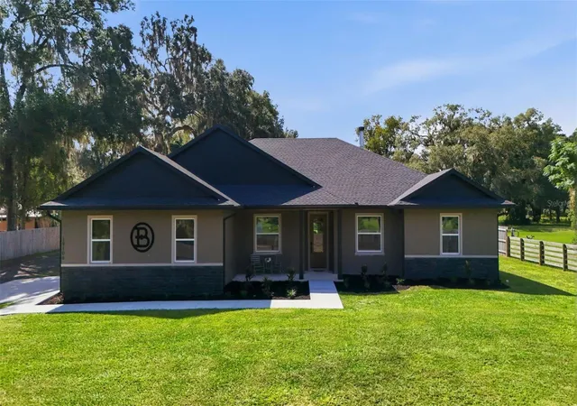 Photo 1 of Single family home for sale at 19106 Clayton Trl, Altoona, FL 32702 | MLS# G5118468 | Listing updated on 2026-10-06