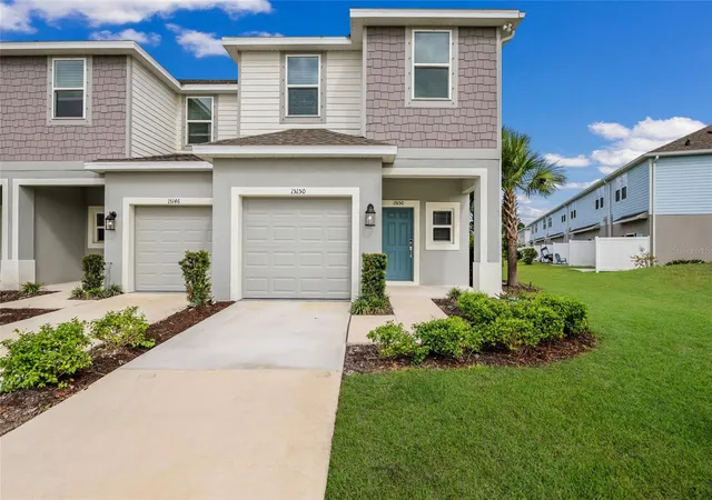 Photo 3 of Townhouse for sale at 15150 Ginetti St, Nokomis, FL 34275 | MLS# A4708001 | Listing updated on 2026-10-10