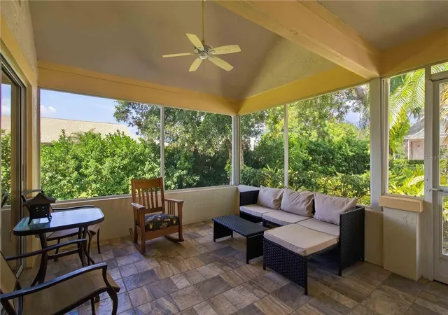 Photo 4 of House for sale at 4536 Whirlaway Dr, Sarasota, FL 34233 | MLS# A4708003 | Listing updated on 2026-10-06