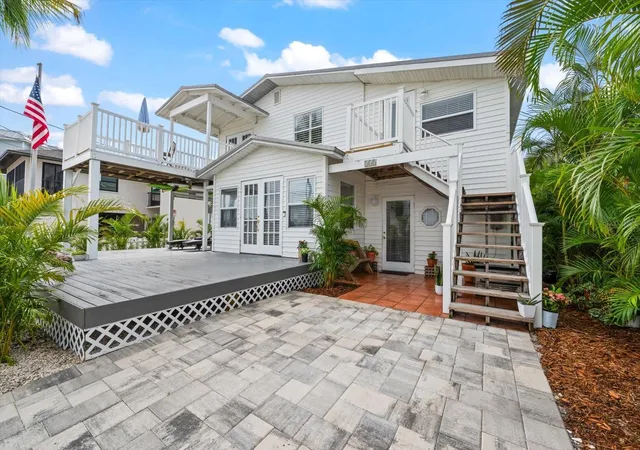 Photo 4 of House for sale at 115 99th Avenue, Treasure Island, FL 33706 | MLS# TB8553708 | Listing updated on 2026-10-05