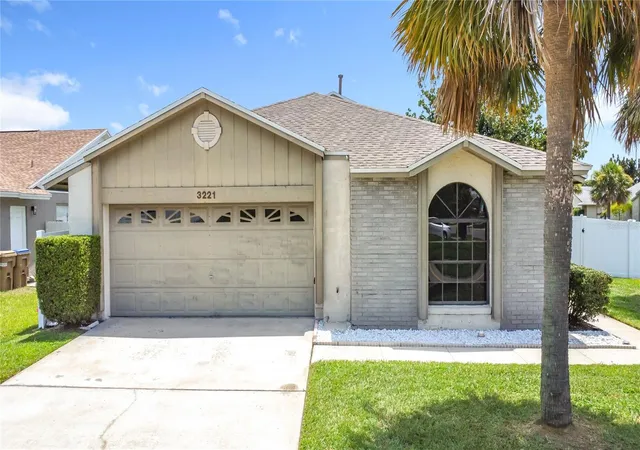 Photo 1 of Single family home for sale at 3221 White Dove Ln, Kissimmee, FL 34746 | MLS# O6446240 | Listing updated on 2026-10-01
