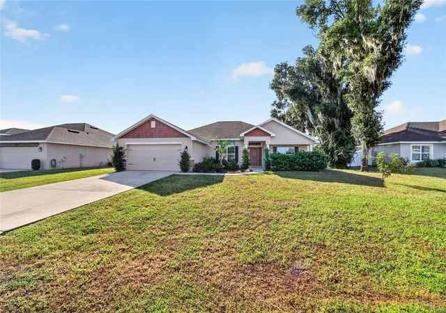 Photo 2 of Single family home for sale at 4810 SE 90th Lane Rd, Ocala, FL 34480 | MLS# OM733188 | Listing updated on 2026-10-01