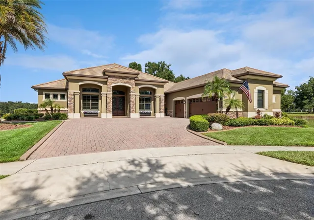 Photo 3 of Single family home for sale at 25444 Hawks Run Ln, Sorrento, FL 32776 | MLS# O6446242 | Listing updated on 2026-10-02